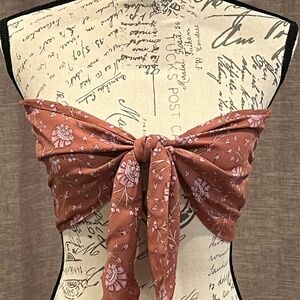 Tiger Lily scarf top, elastic gather at back, size 4